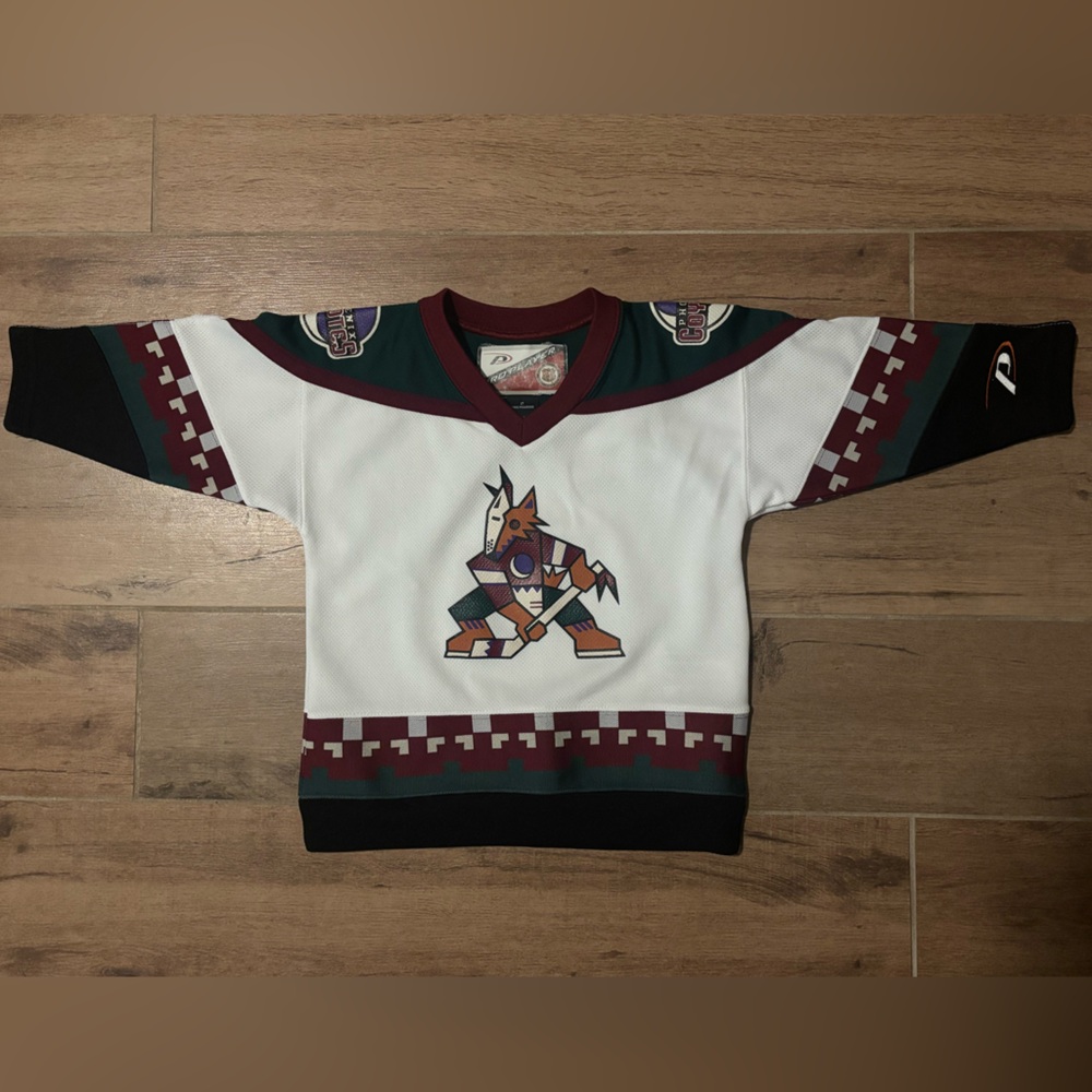 Pro player AZ Coyotes NHL Kachina Jersey Toddler 2T